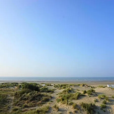 By The Coast With Sunny Terrace, Cleaning Included * Oostduinkerke
